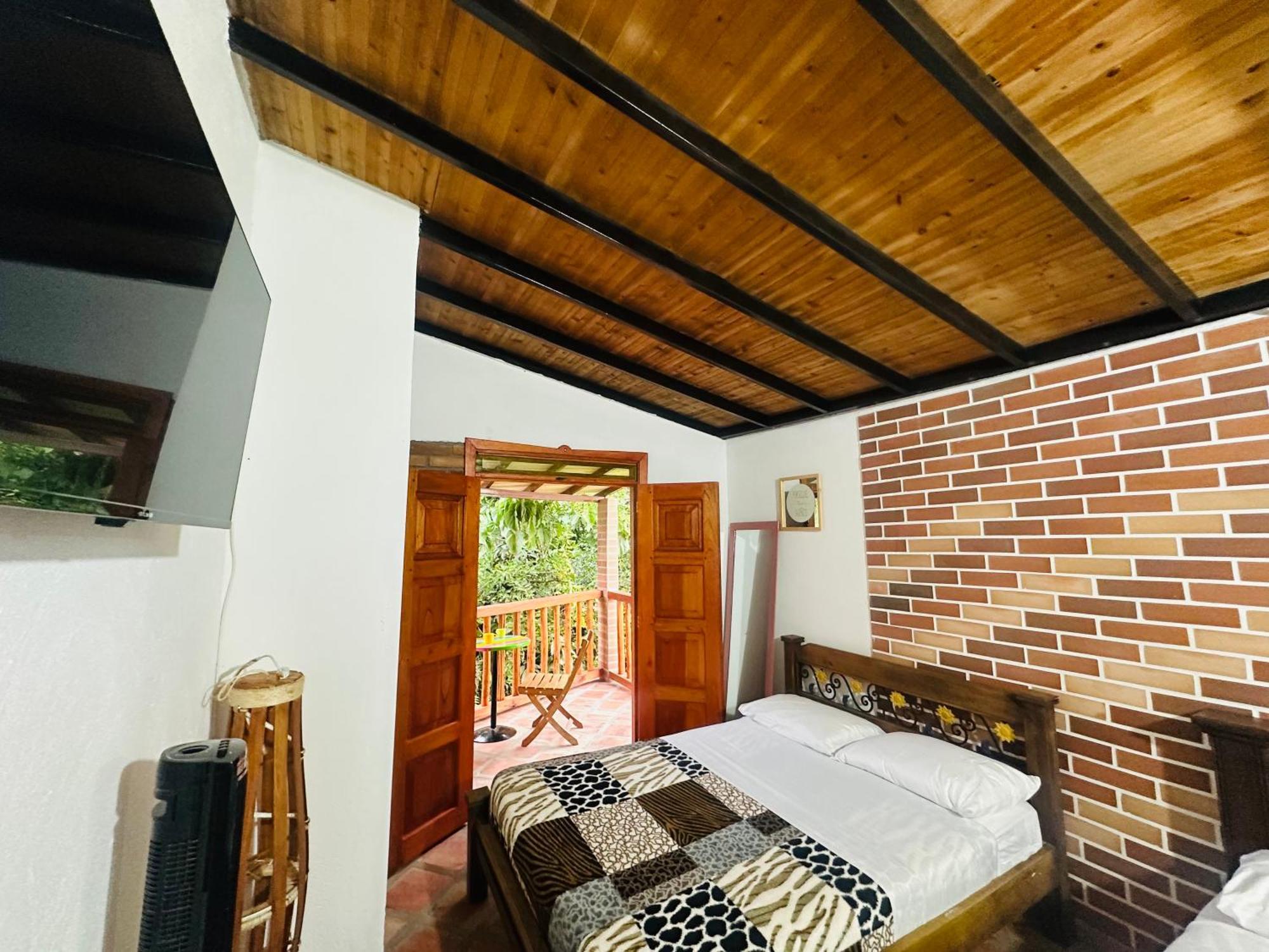Casa Camino Real * Guadalupe